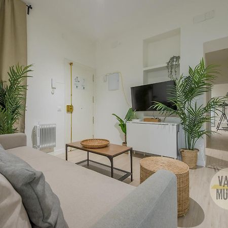 New Apt De 7Pax En El Corazon De Malasana Apartment Madrid Bagian luar foto