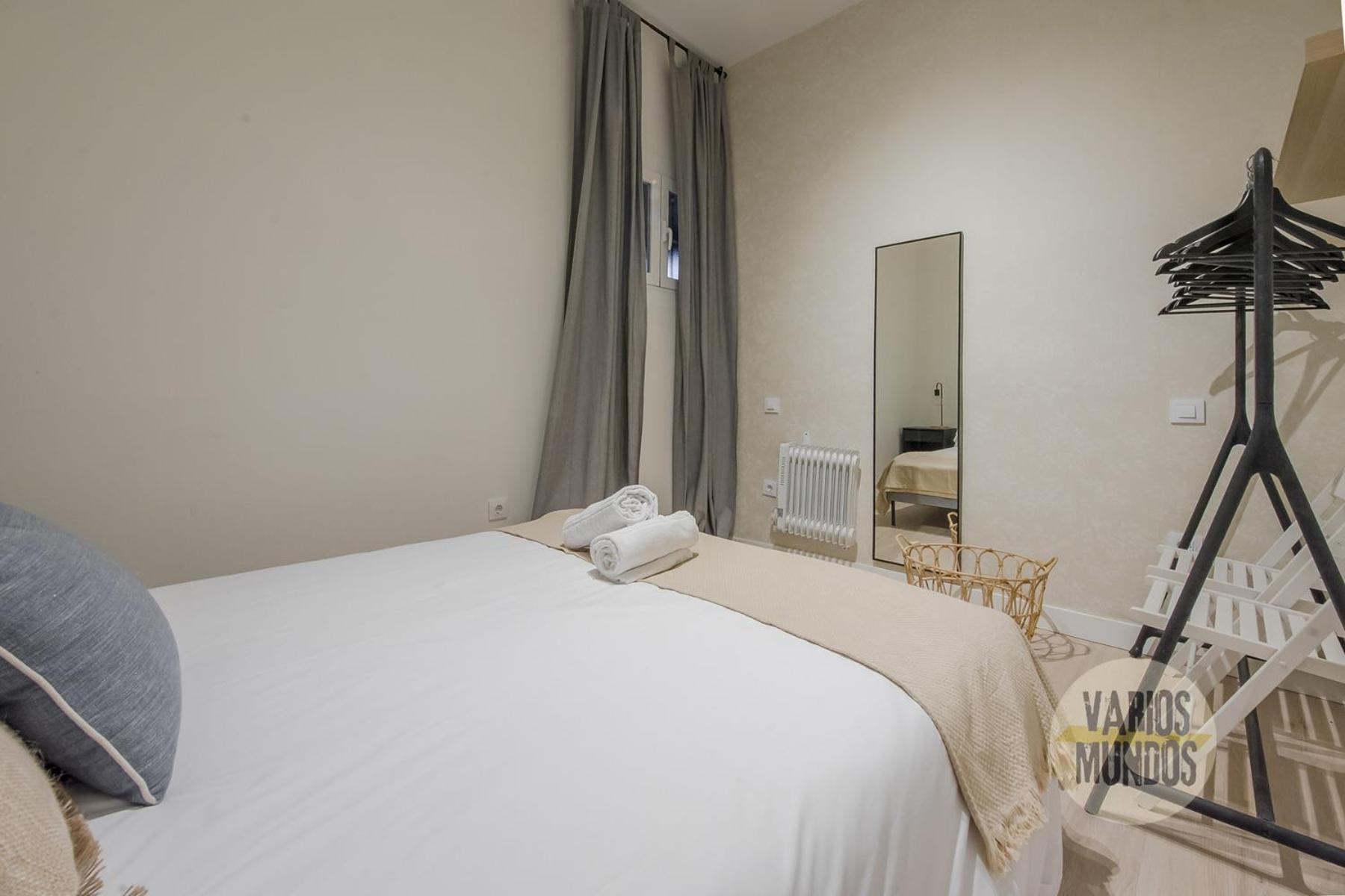 New Apt De 7Pax En El Corazon De Malasana Apartment Madrid Bagian luar foto