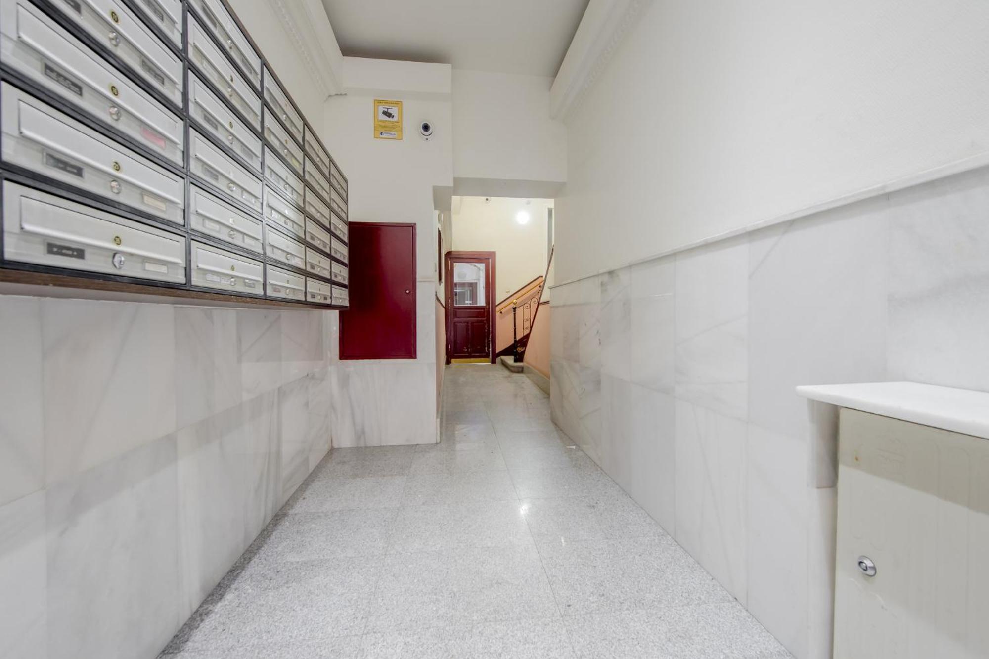 New Apt De 7Pax En El Corazon De Malasana Apartment Madrid Bagian luar foto