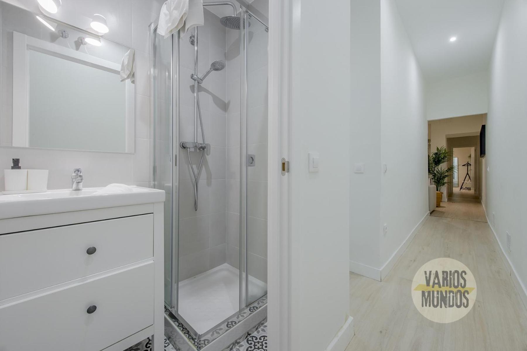 New Apt De 7Pax En El Corazon De Malasana Apartment Madrid Bagian luar foto