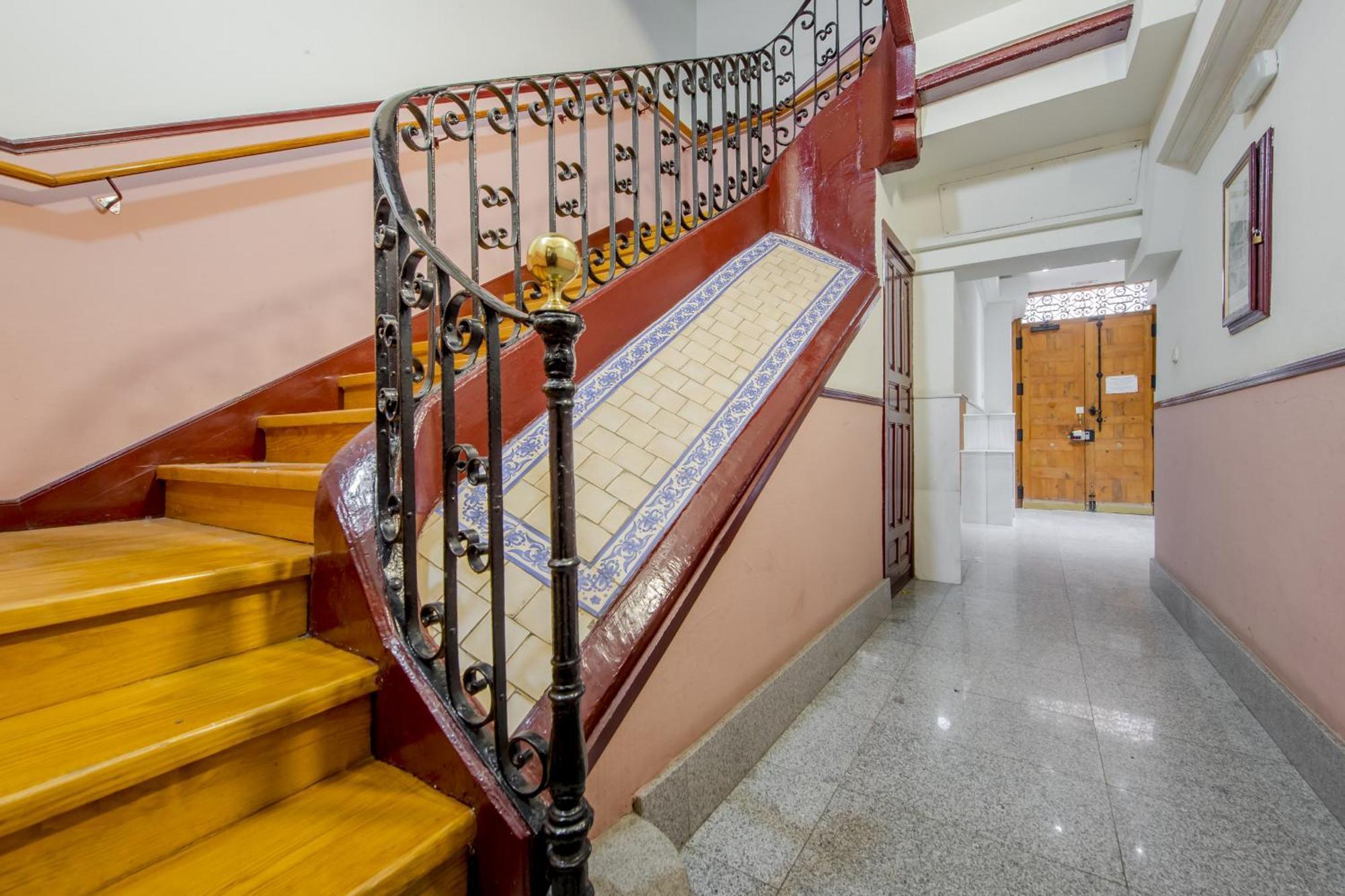 New Apt De 7Pax En El Corazon De Malasana Apartment Madrid Bagian luar foto
